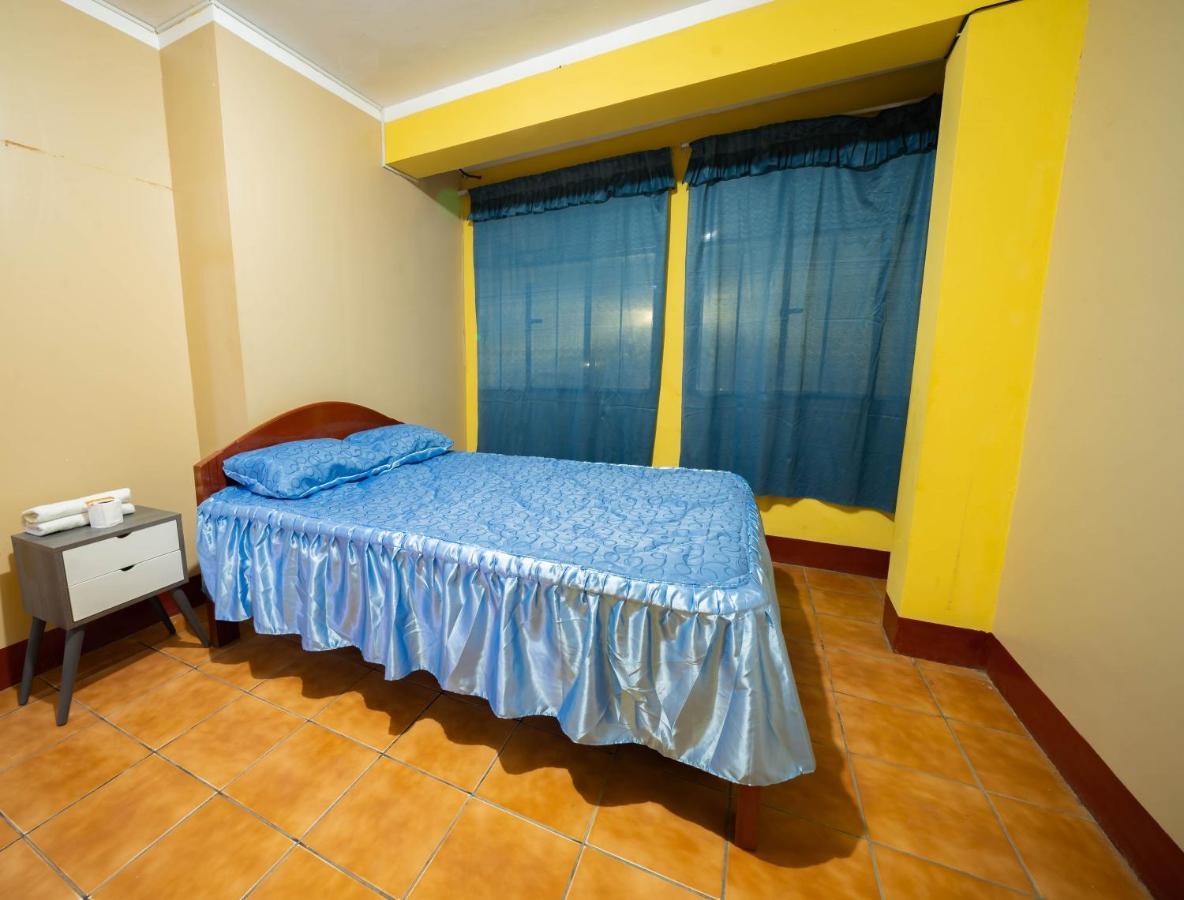 Hostal Tarapaca Hotell Huánuco Exteriör bild