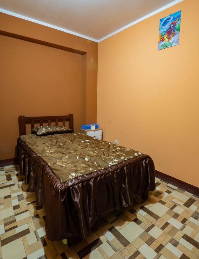 Hostal Tarapaca Hotell Huánuco Exteriör bild